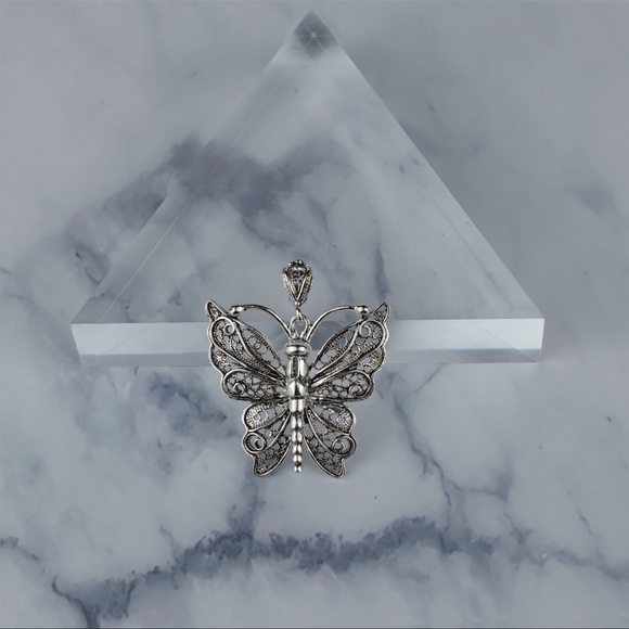 NWT: Sterling Silver Filigree Butterfly Pendant With Chain - Picture 4 of 10